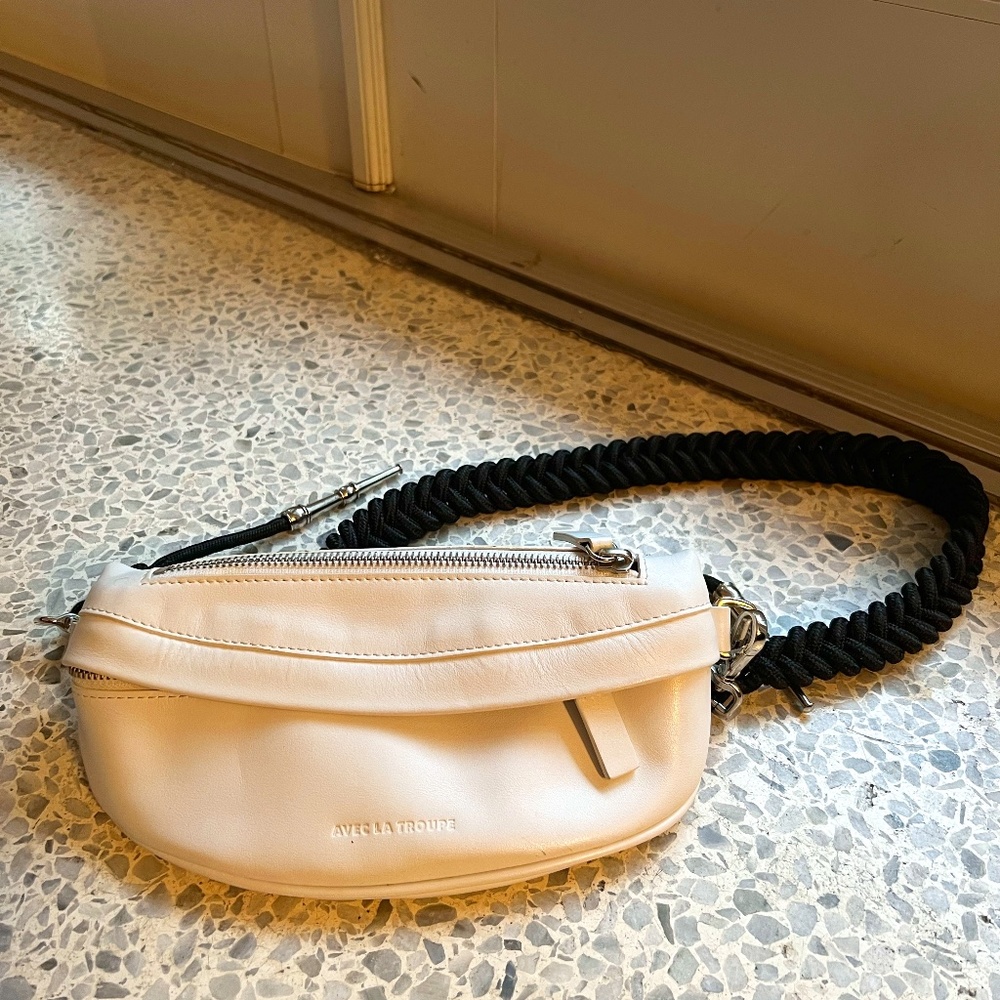 Avec A Troupe White Fanny Pack Purse